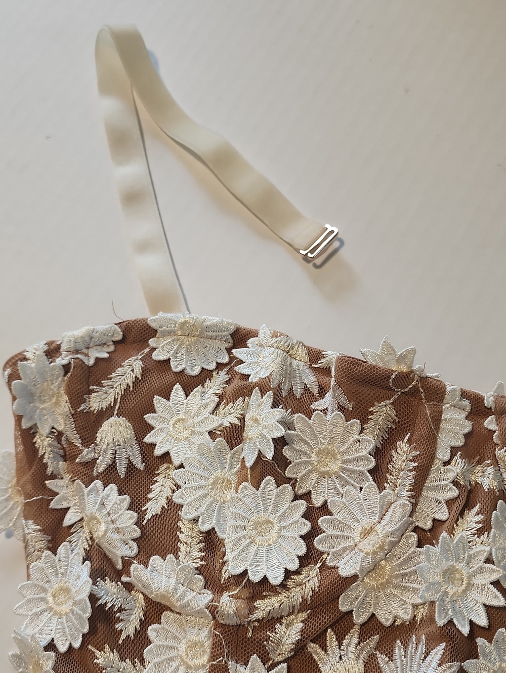 For Love & Lemons Beatrice Mini Dress Tan White 3D Floral Sleeveless Sz S - Picture 9 of 16